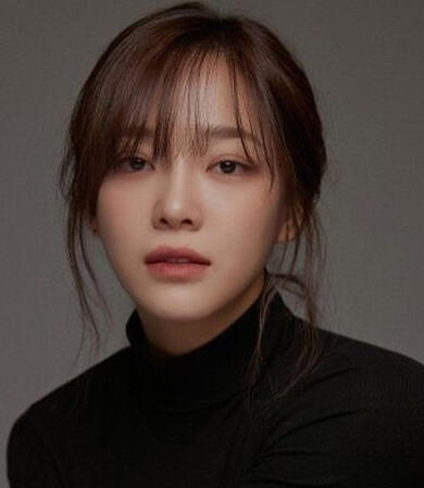 KIM SEJEONG KIM SEJEONG