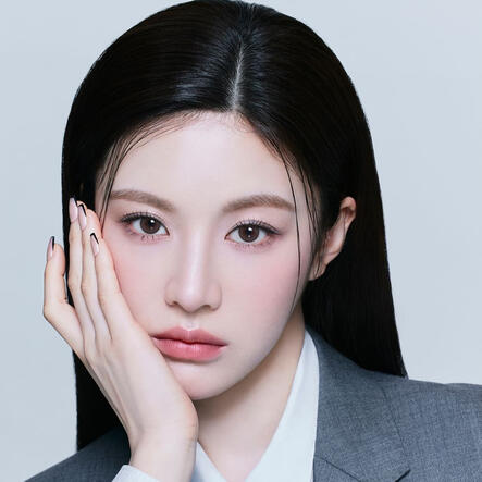 GO YOUNJUNG